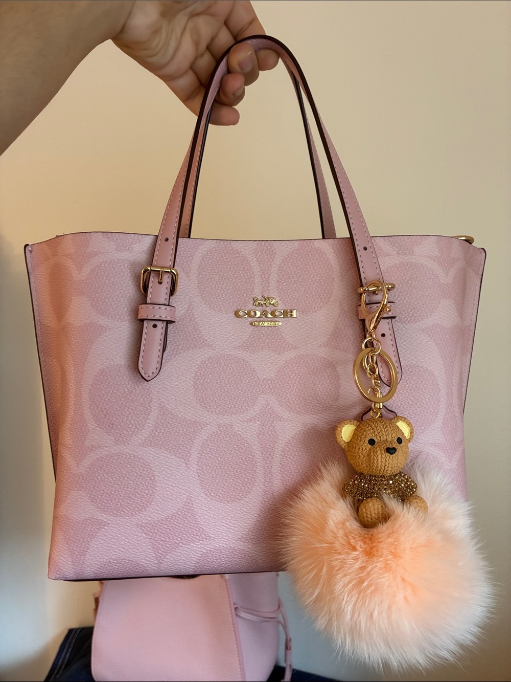 2/$20🎀 Tan Bear Pom Pom Keychain